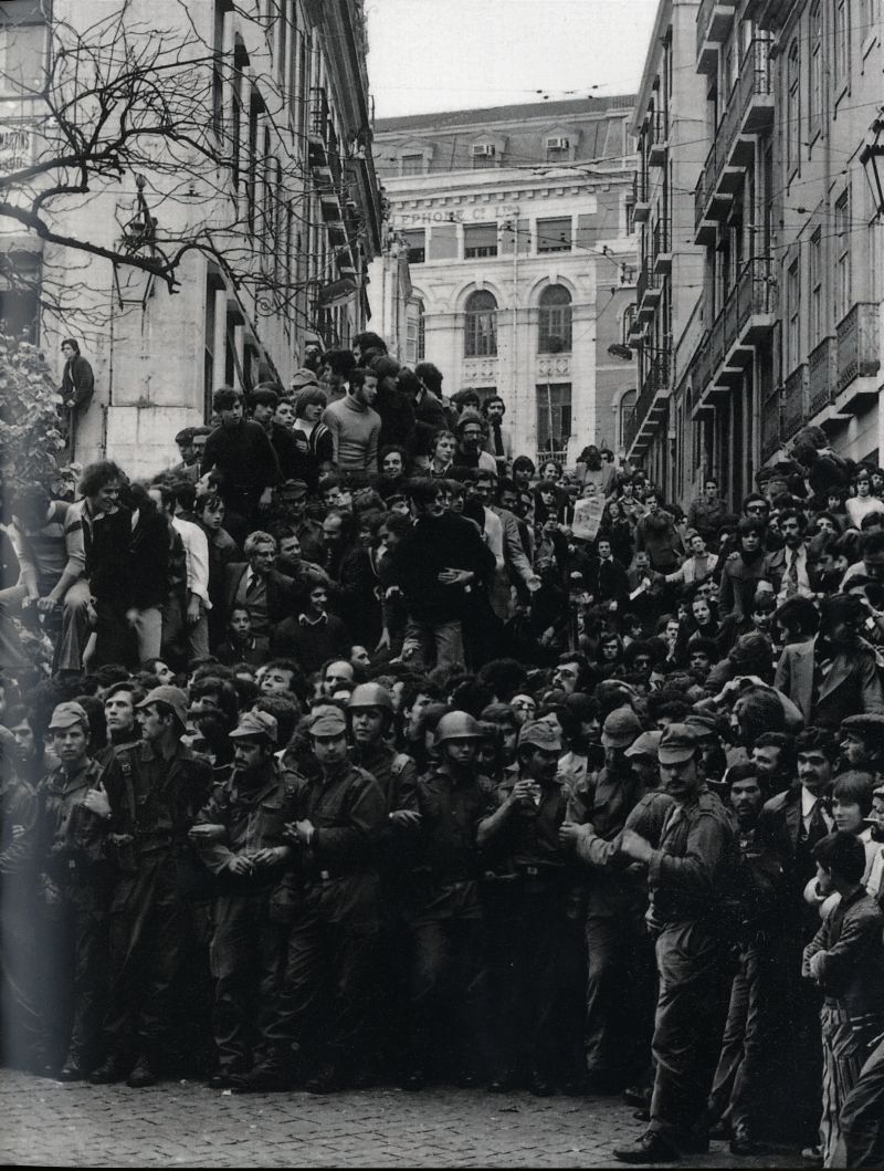 Carlos Gil - Um Fotógrafo da Revolução ( Imagem 4 de 4 ) - Preview