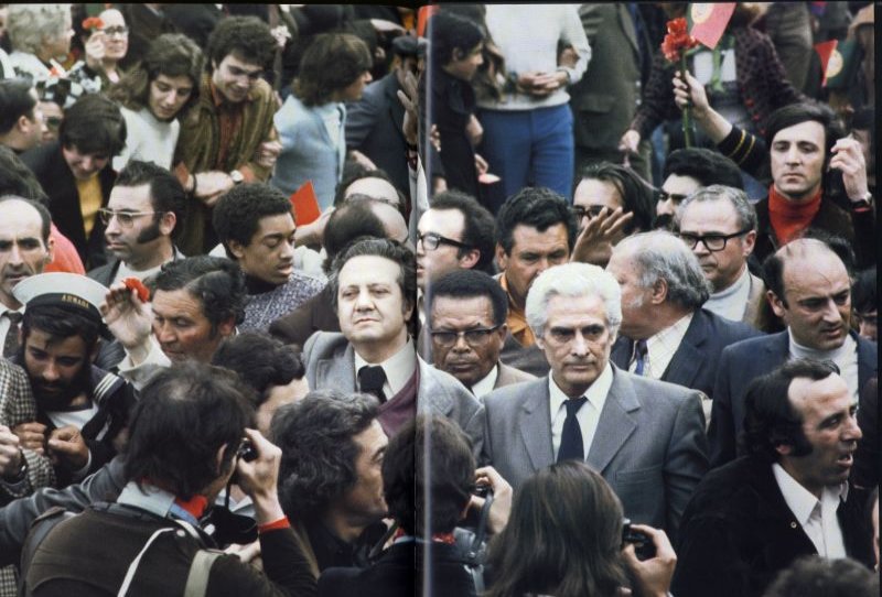 Carlos Gil - Um Fotógrafo da Revolução ( Imagem 2 de 4 ) - Preview