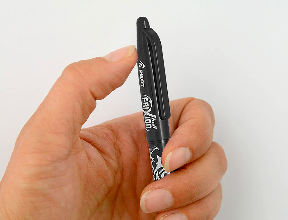 Esferografica pilot frixion ball apagavel 0,7 mm ponta media preto em blister ( Imagem 5 de 8 ) - Preview