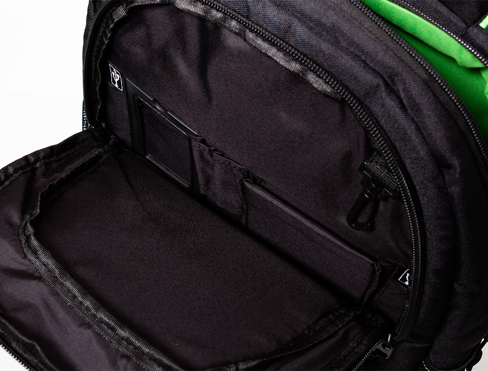 Mochila para portatil q-connect 15,6/' preta 1 asa 2 bolsos exteriores medidas 320x430x140 mm fabricada em rpet ( Imagem 4 de 7 ) - Preview