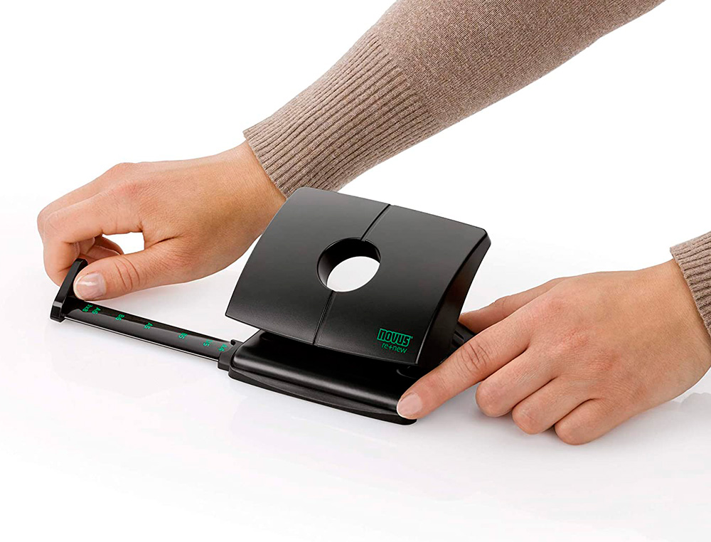 Furador novus b216 plastico abs reciclado capacidade 16 folhas cor preto ( Imagem 2 de 9 ) - Preview