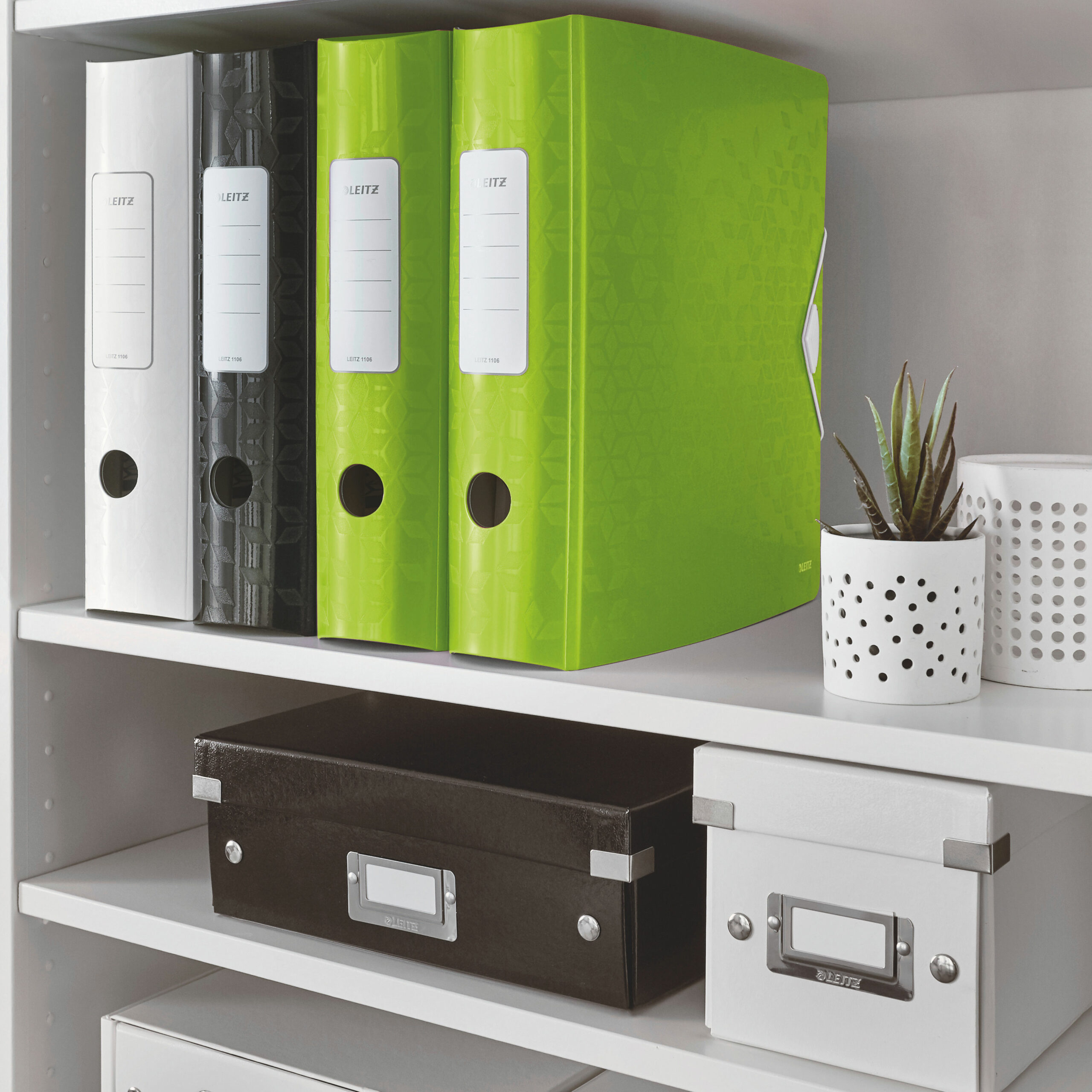 Pasta de Arquivo Leitz Wow A4 Comercial L/75 2 Arg. Verde Maca 11060154 ( Imagem 3 de 3 ) - Preview