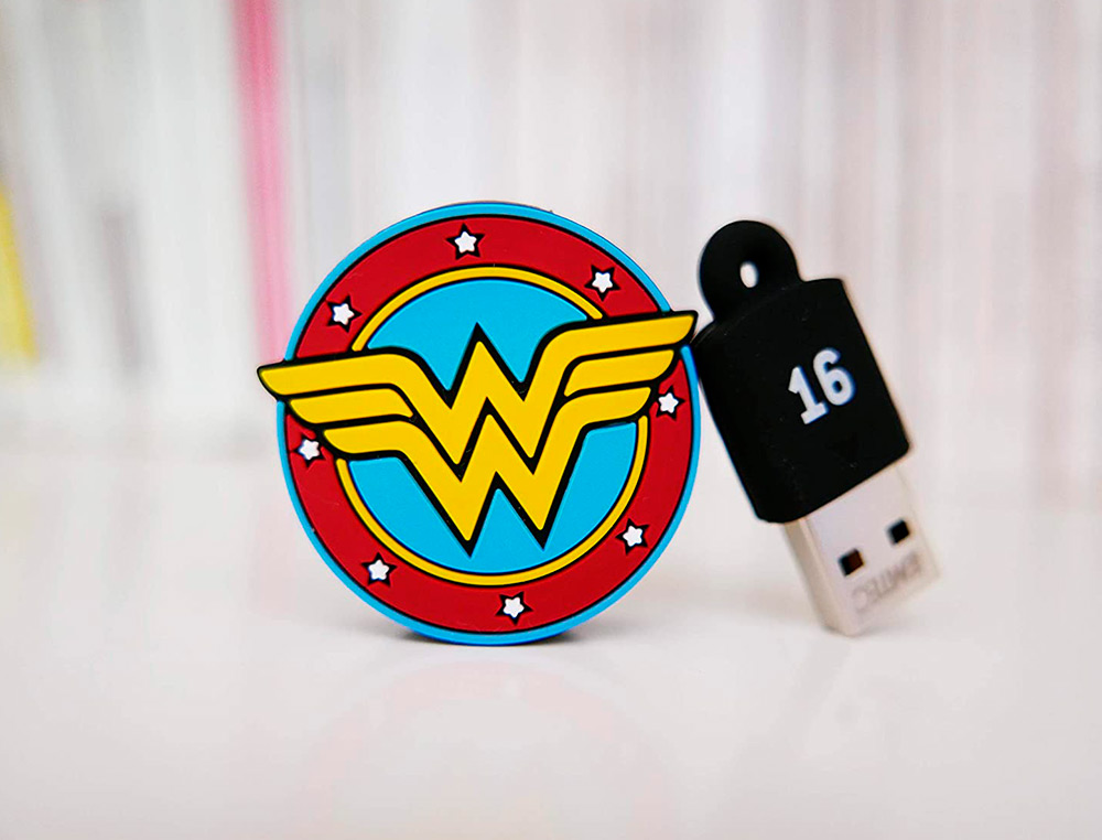 Pen drive usb emtec flash 16 gb usb 2.0 collector wonder woman ( Imagem 4 de 4 ) - Preview