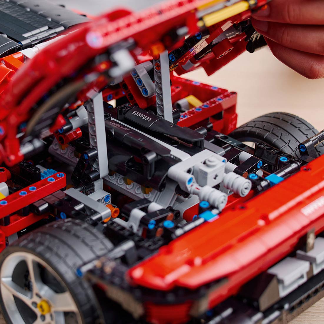 Lego Technic Ferrari Daytona Sp3 42143 ( Imagem 3 de 3 ) - Preview