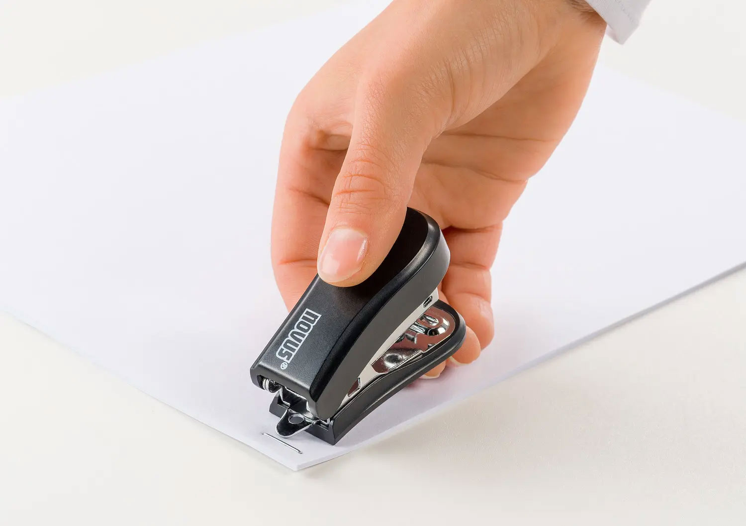 Agrafador Novus Mini Preto+1 Cx. Agrafes 24/6 ( Imagem 2 de 2 ) - Preview