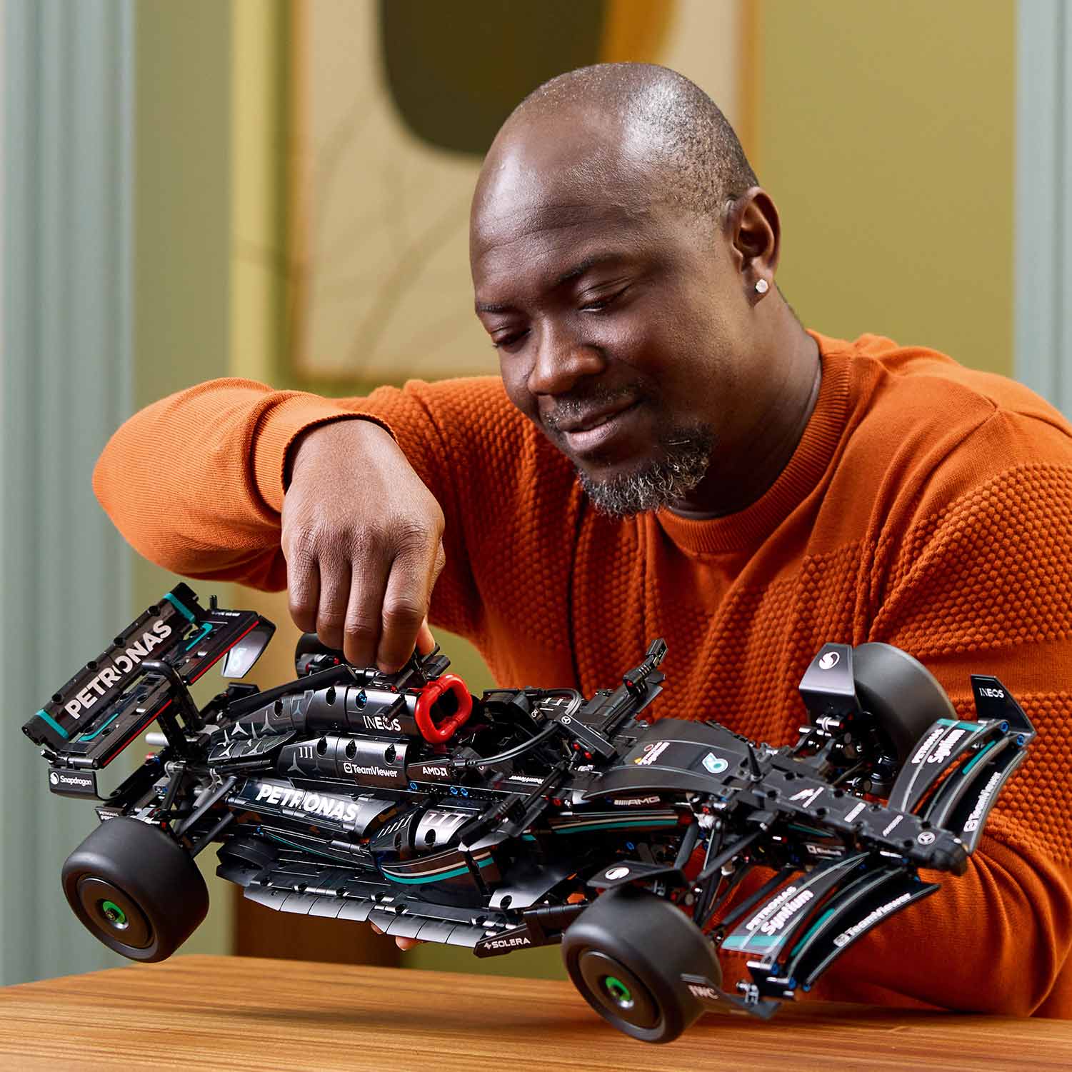 Lego Technic Mercedes-Amg F1 W14 E Performance  42171 ( Imagem 4 de 4 ) - Preview