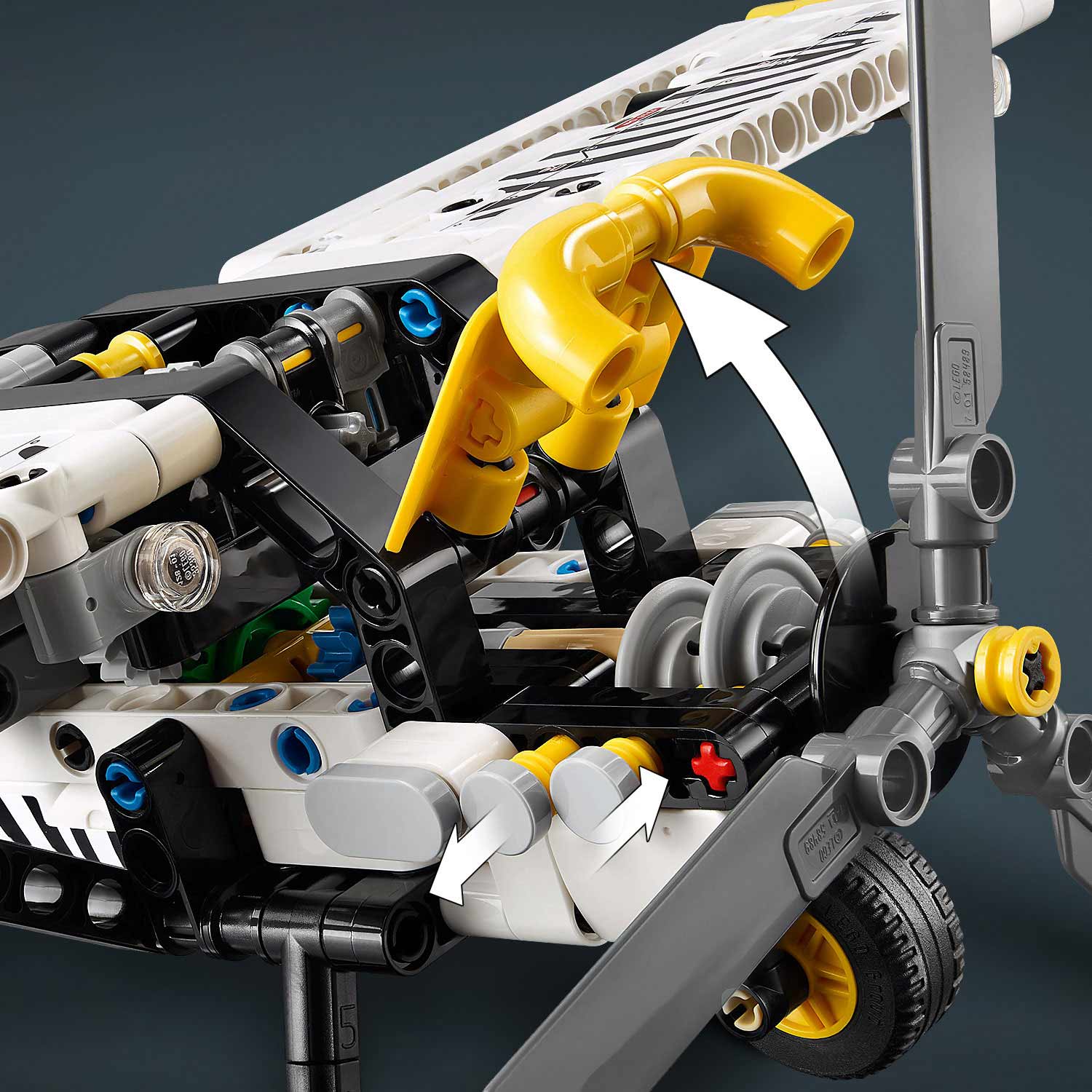 Lego Technic Aviao A Helice 42198 ( Imagem 4 de 4 ) - Preview