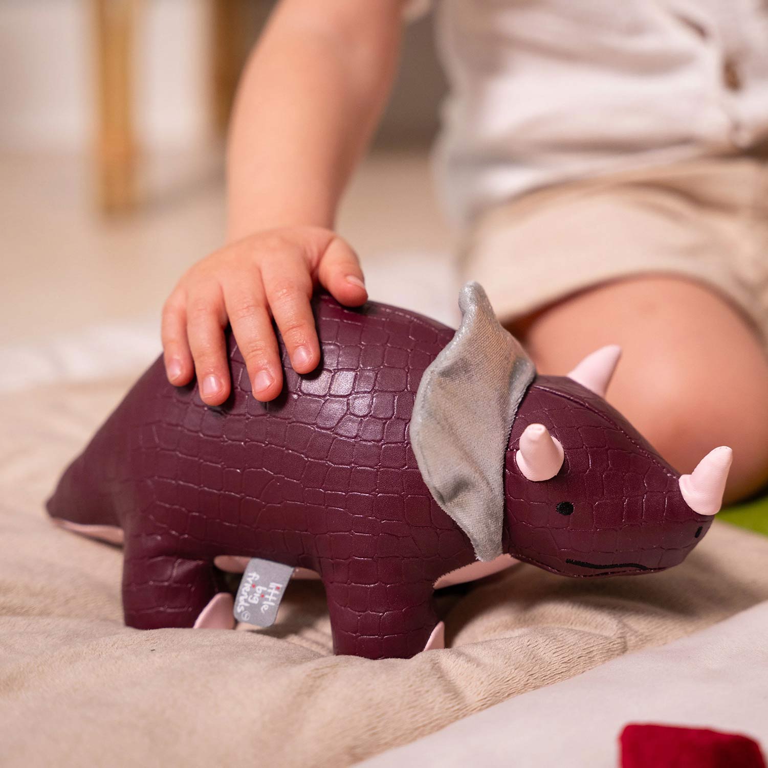 Peluche Little Big Friends Penelope A Triceratops 23Cm 304638 ( Imagem 3 de 4 ) - Preview