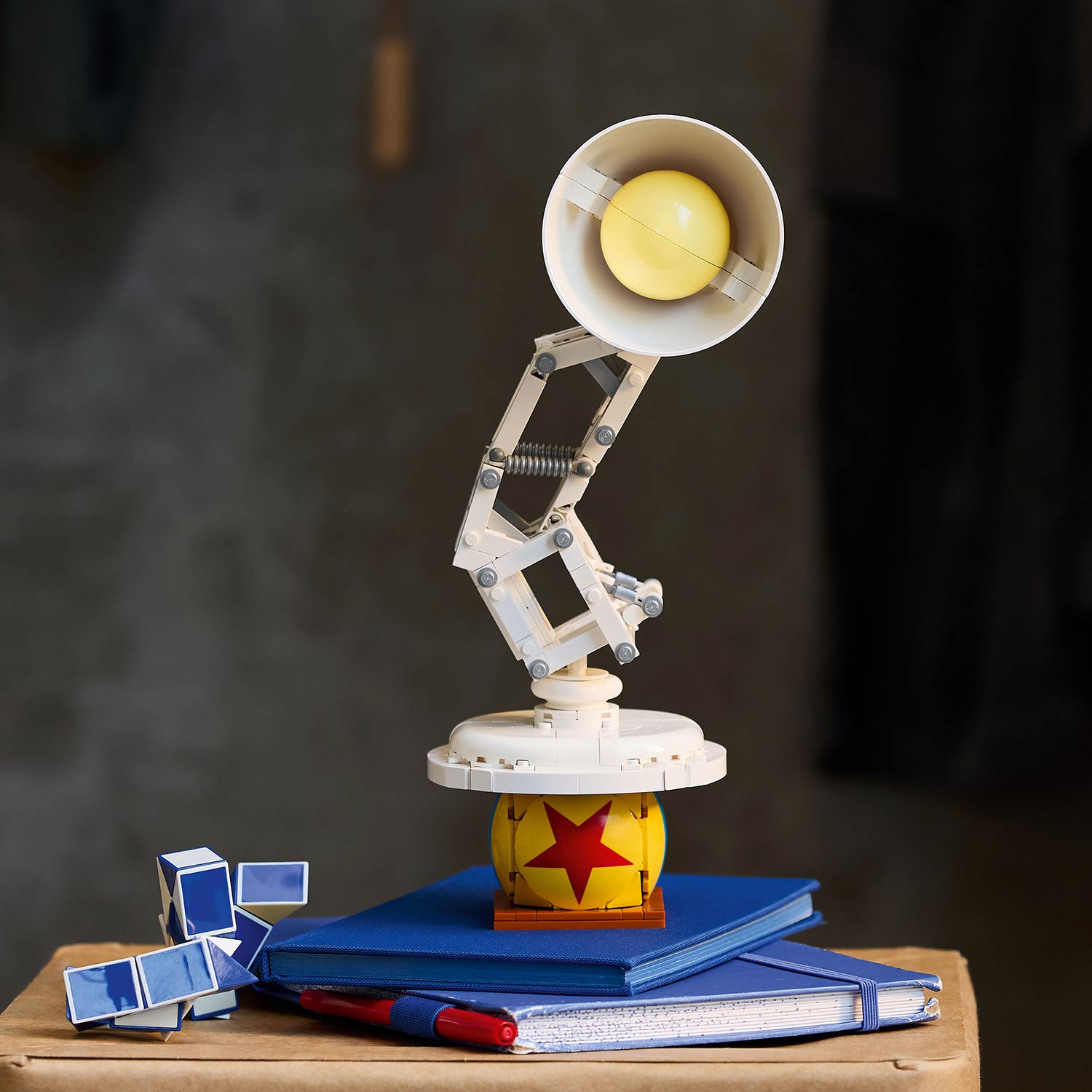 Lego Ideas Disney Pixar Luxo Jr. 21357 ( Imagem 4 de 4 ) - Preview