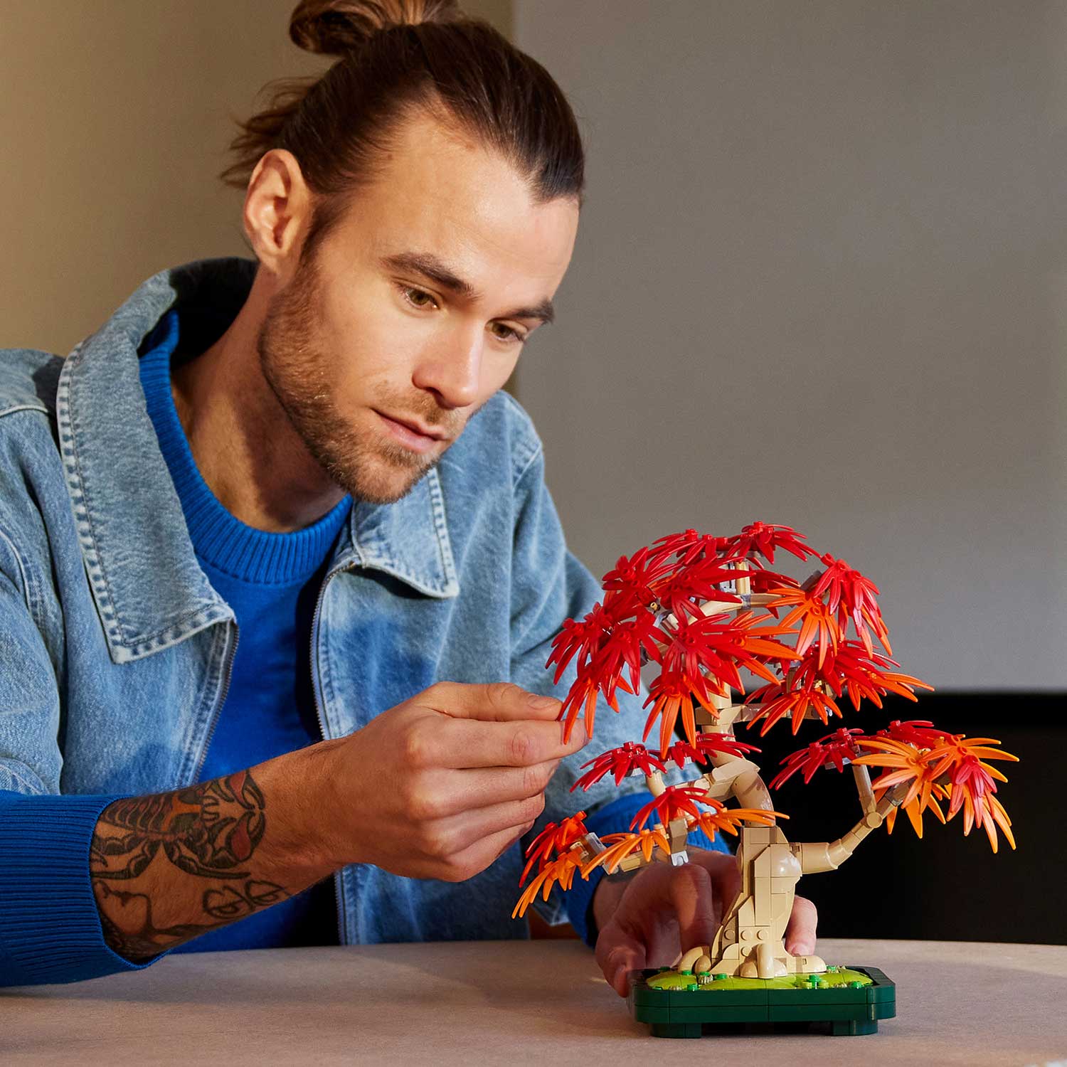 LEGO® Botanicals 10348 - Bonsai de Bordo Vermelho Japonês ( Imagem 3 de 4 ) - Preview