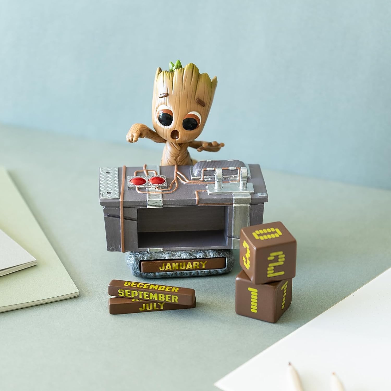 Calendário Perpetuo 3D Marvel - Groot ( Imagem 4 de 4 ) - Preview