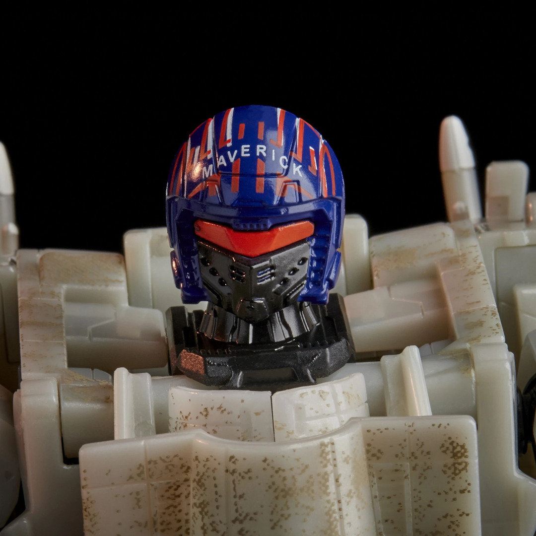 Action-Figure Transformers Top Gun Maverik 17 cm ( Imagem 4 de 4 ) - Preview