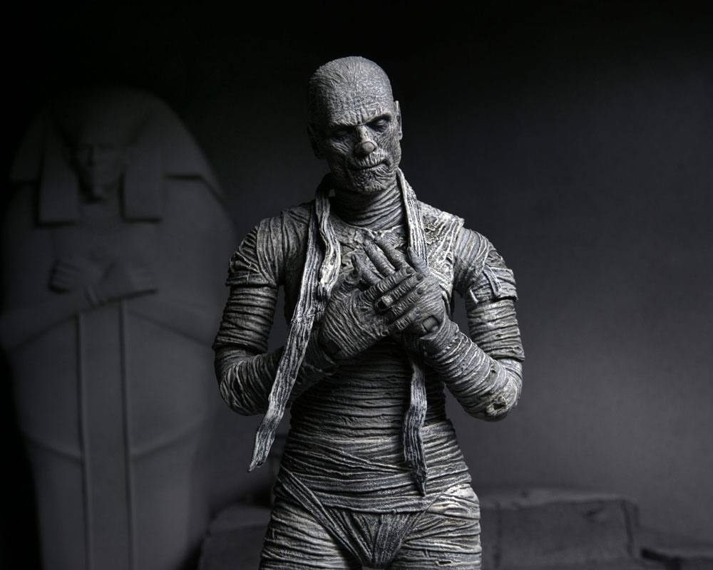 Action-Figure Universal Monsters Ultimate The Mummy (Black & White) 18 cm ( Imagem 2 de 4 ) - Preview