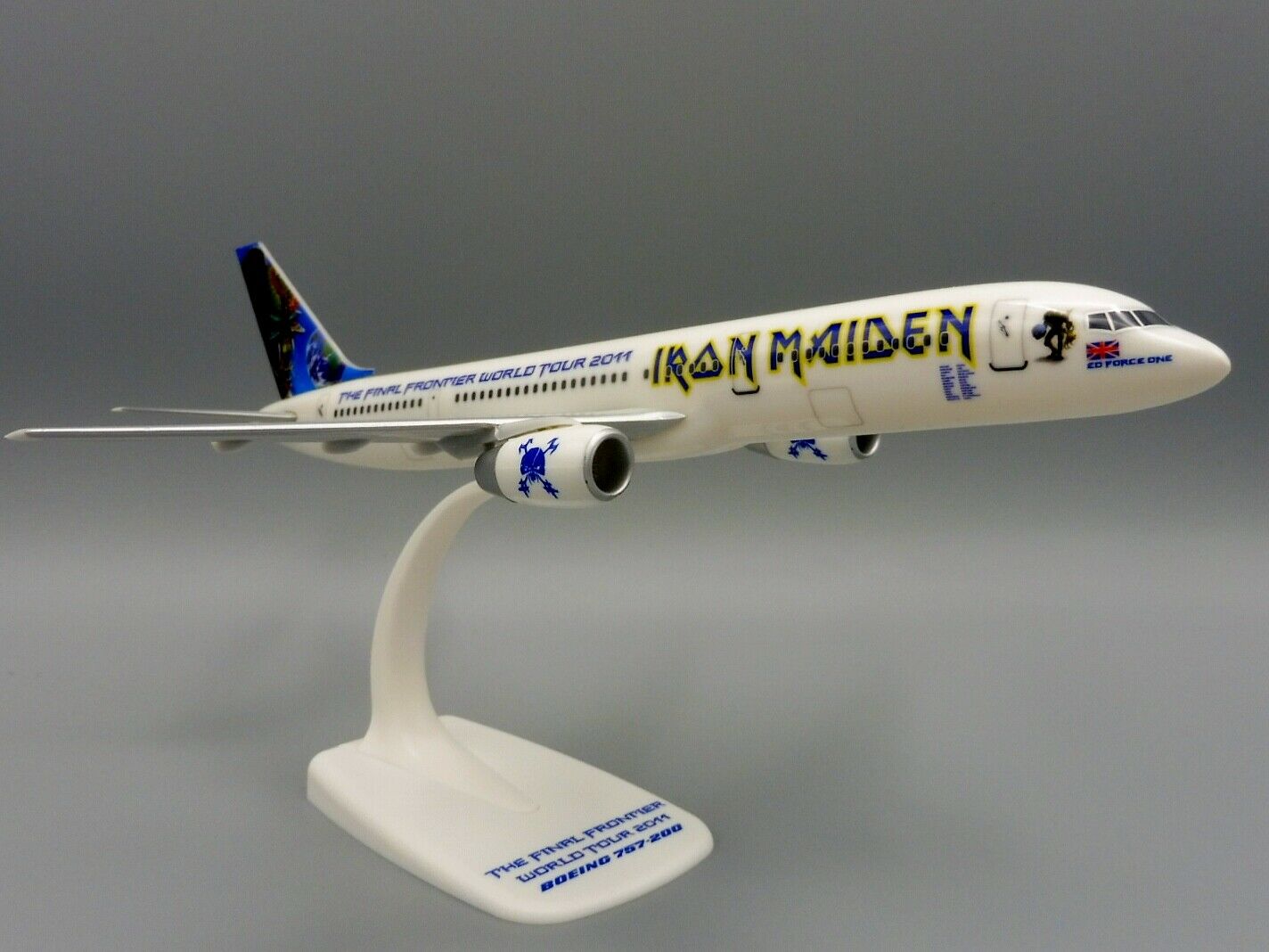 Maqueta Iron Maiden The Final Frontier World Tour 2011 Boeing 757-200 Escala 1:200 ( Imagem 2 de 3 ) - Preview