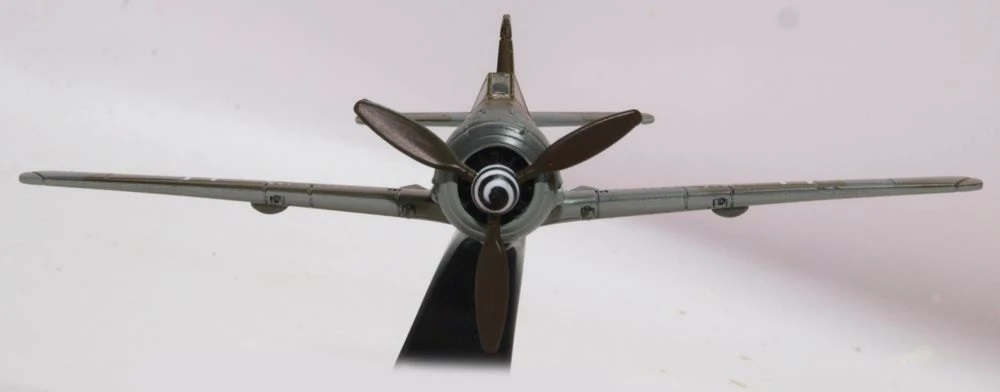 Miniatura Oxford Diecast Focke Wulf 190A 15/JG 54, Hauptmann Rudolf Klemm 1:72 13 cm ( Imagem 2 de 4 ) - Preview