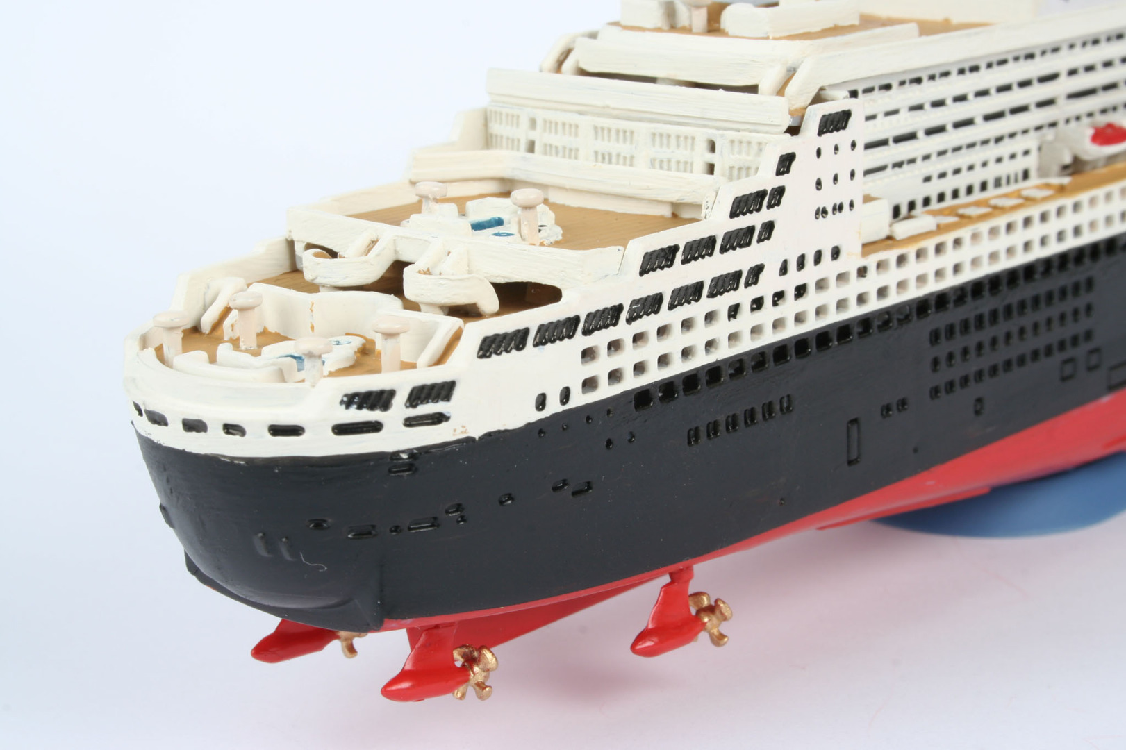 Model Kit Revell Queen Mary 2 Set Scale 1:1200 ( Imagem 4 de 4 ) - Preview