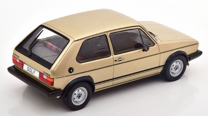 Model Car WhiteBox Volkswagen Golf 1 GTI Metallic Beige 1:24 ( Imagem 2 de 3 ) - Preview