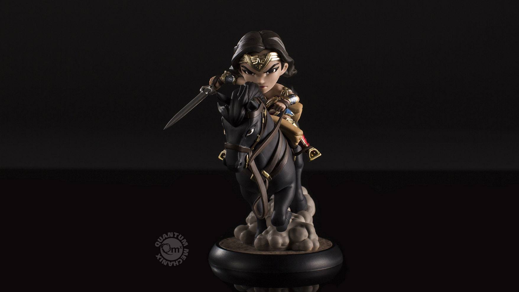 Action-Figure Qfig Dc Comics Mulher-Maravilha A Cavalo ( Imagem 2 de 4 ) - Preview