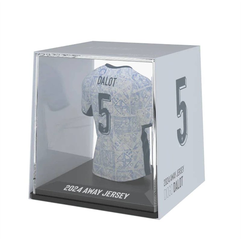 My Jersey - Portugal: Diogo Dalot (Away 2024) ( Imagem 2 de 2 ) - Preview