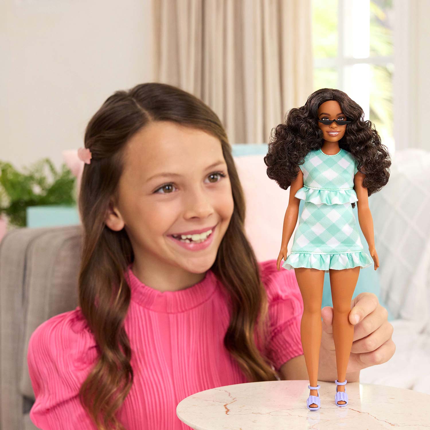 Barbie Fashionista Vestido Xadrez Verde Mattel Fbr37/Hyt96 ( Imagem 2 de 4 ) - Preview