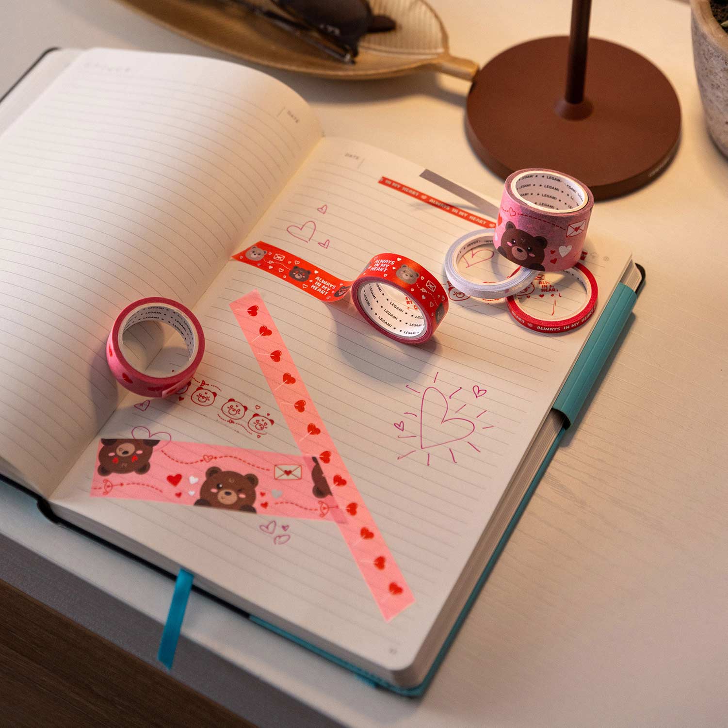 Fita Decorativa Washi Tape Legami Tape By Tape I Love You - Teddy Bear (5X5M) Tap0011 ( Imagem 3 de 4 ) - Preview