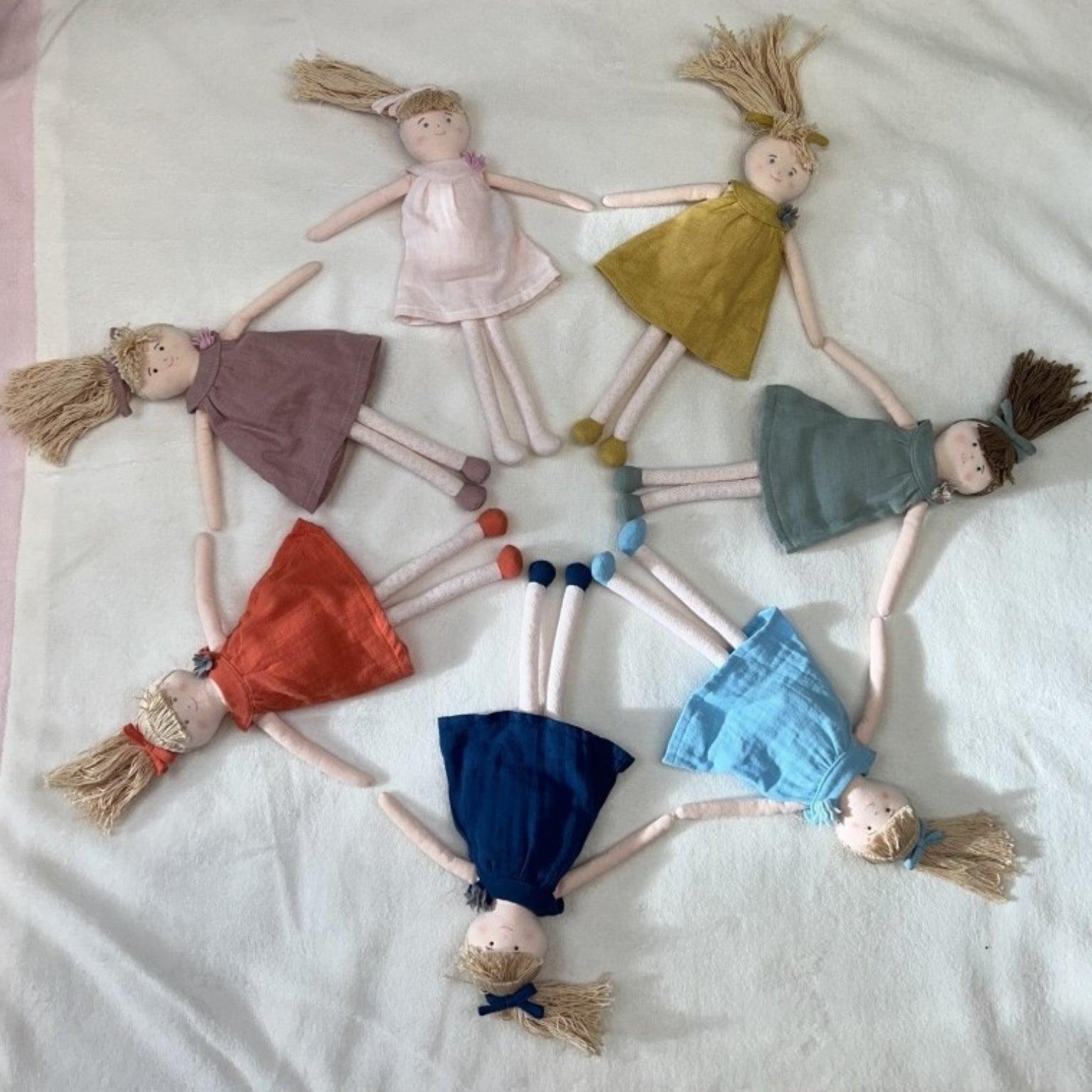 Boneca de pano com Vestido rosa ( Imagem 4 de 4 ) - Preview