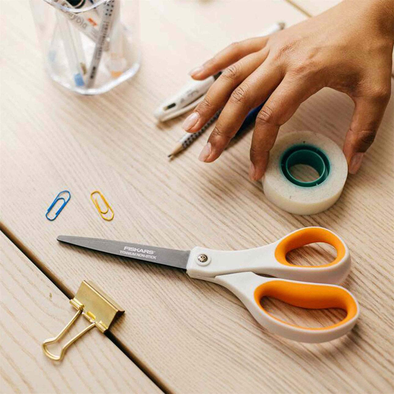 Tesoura De Titanio 8 1/2' 21Cm Fiskars Universal Anti-Adesiva 1004721 ( Imagem 2 de 2 ) - Preview