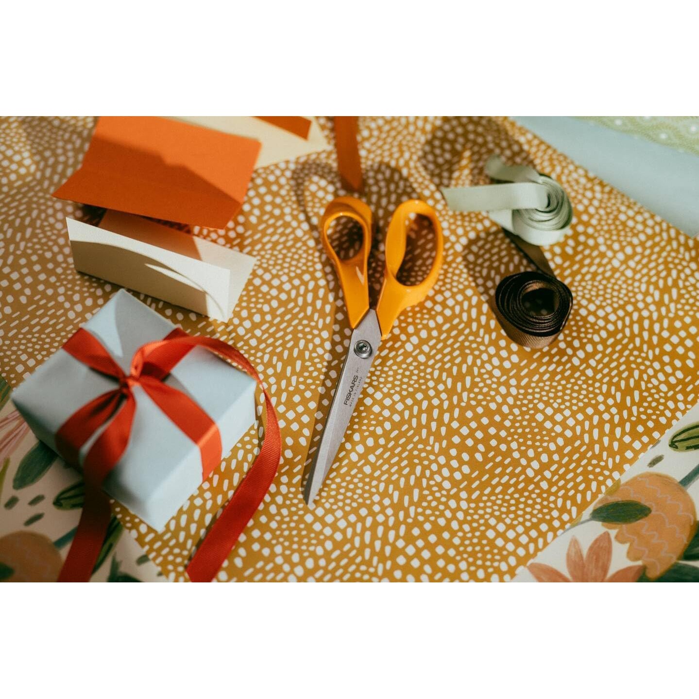 Tesoura 10" 25Cm Fiskars Classic Profissional 1075038 ( Imagem 3 de 4 ) - Preview