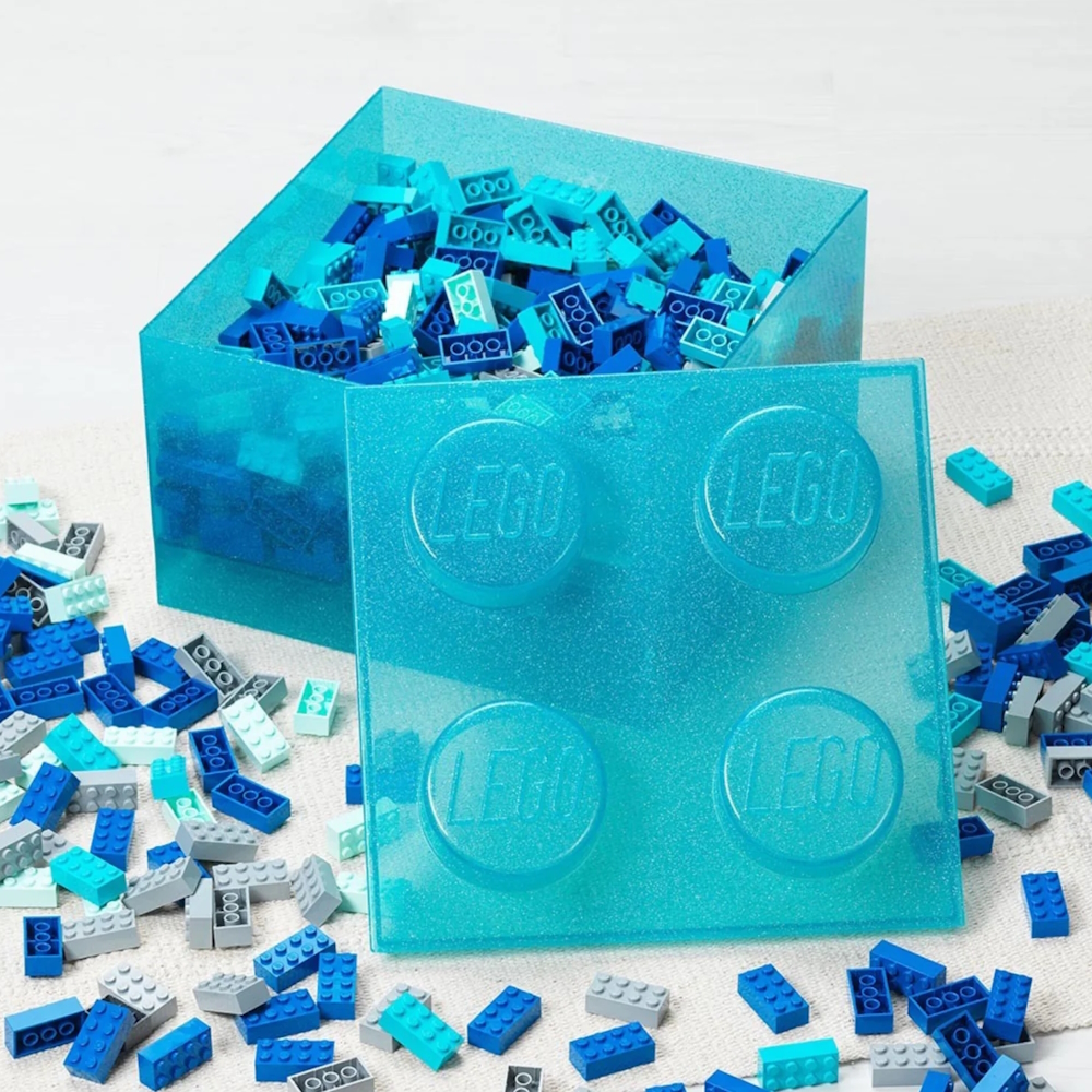 LEGO® Caixa de Arrumação 2x2 | Azul Claro Translúcido | Glitter | 250x250x180 mm | Empilhável ( Imagem 3 de 5 ) - Preview