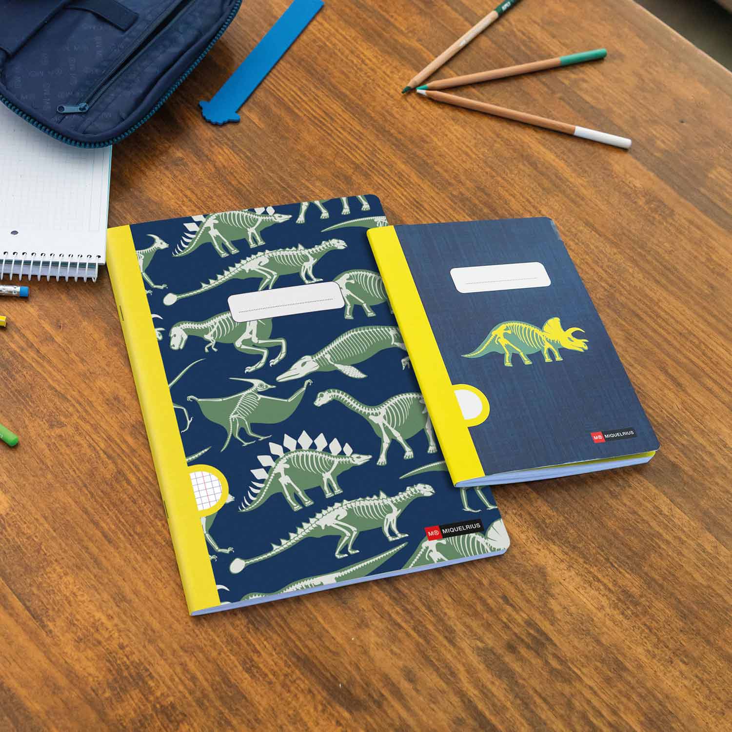 Caderno A4 Agrafado Miquelrius Fossil Dinos Pautado 48Fl 90G Mr8351 ( Imagem 4 de 4 ) - Preview