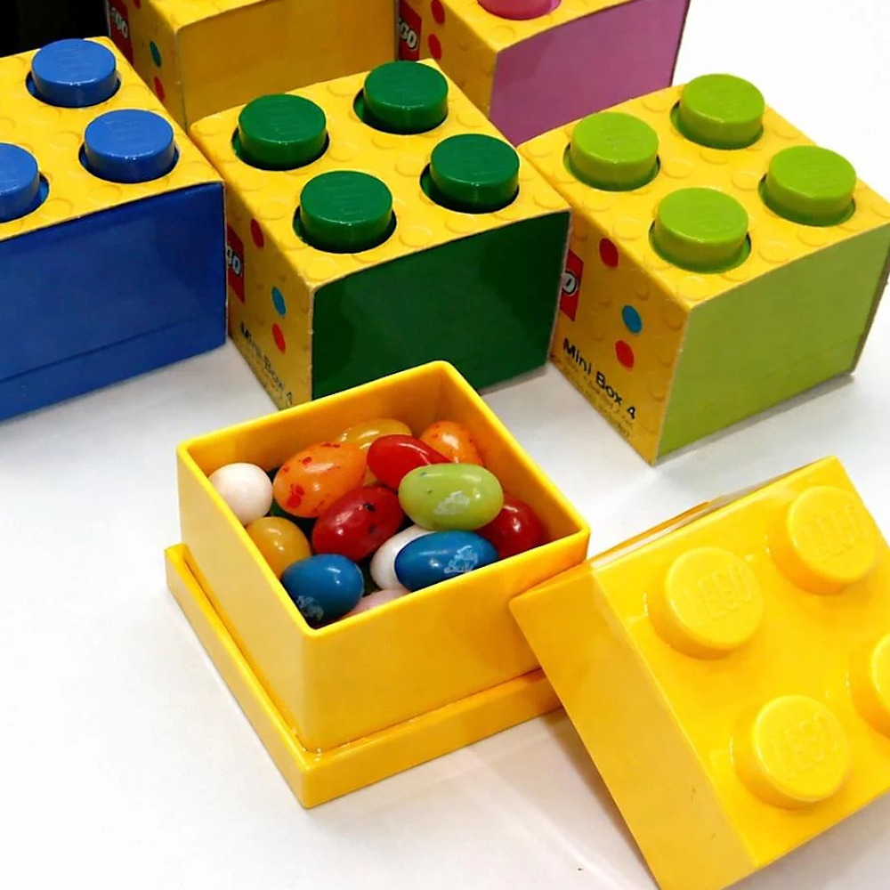 LEGO® Mini Caixa de Arrumação 2x2 | Amarelo | 46x46x43 mm ( Imagem 3 de 3 ) - Preview