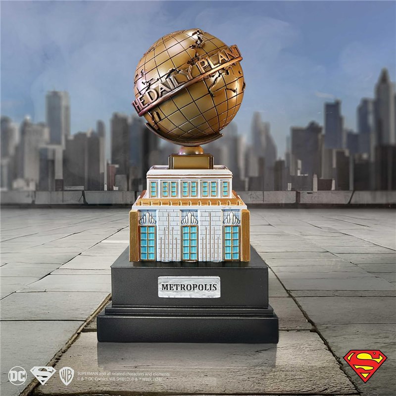 Figura Nemesis Now - DC The Daily Planet 22CM ( Imagem 2 de 2 ) - Preview
