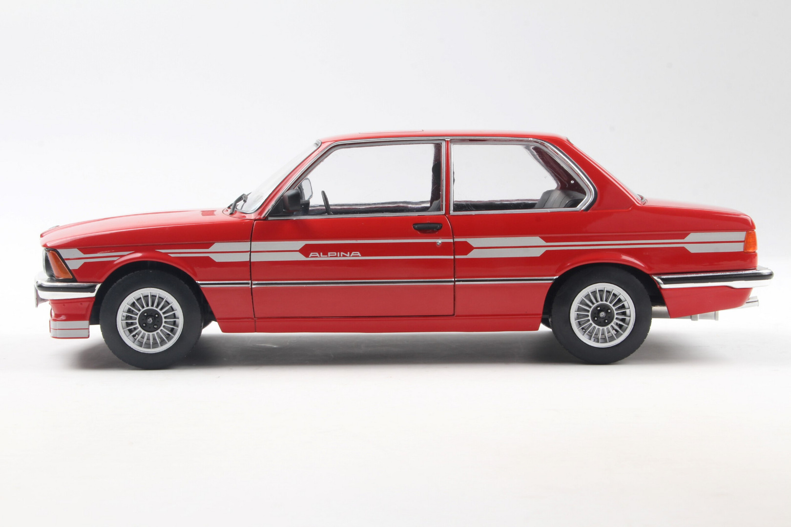 Solido BMW Alpina E21 C1 2.3 1980 Red 1/18 ( Imagem 2 de 4 ) - Preview