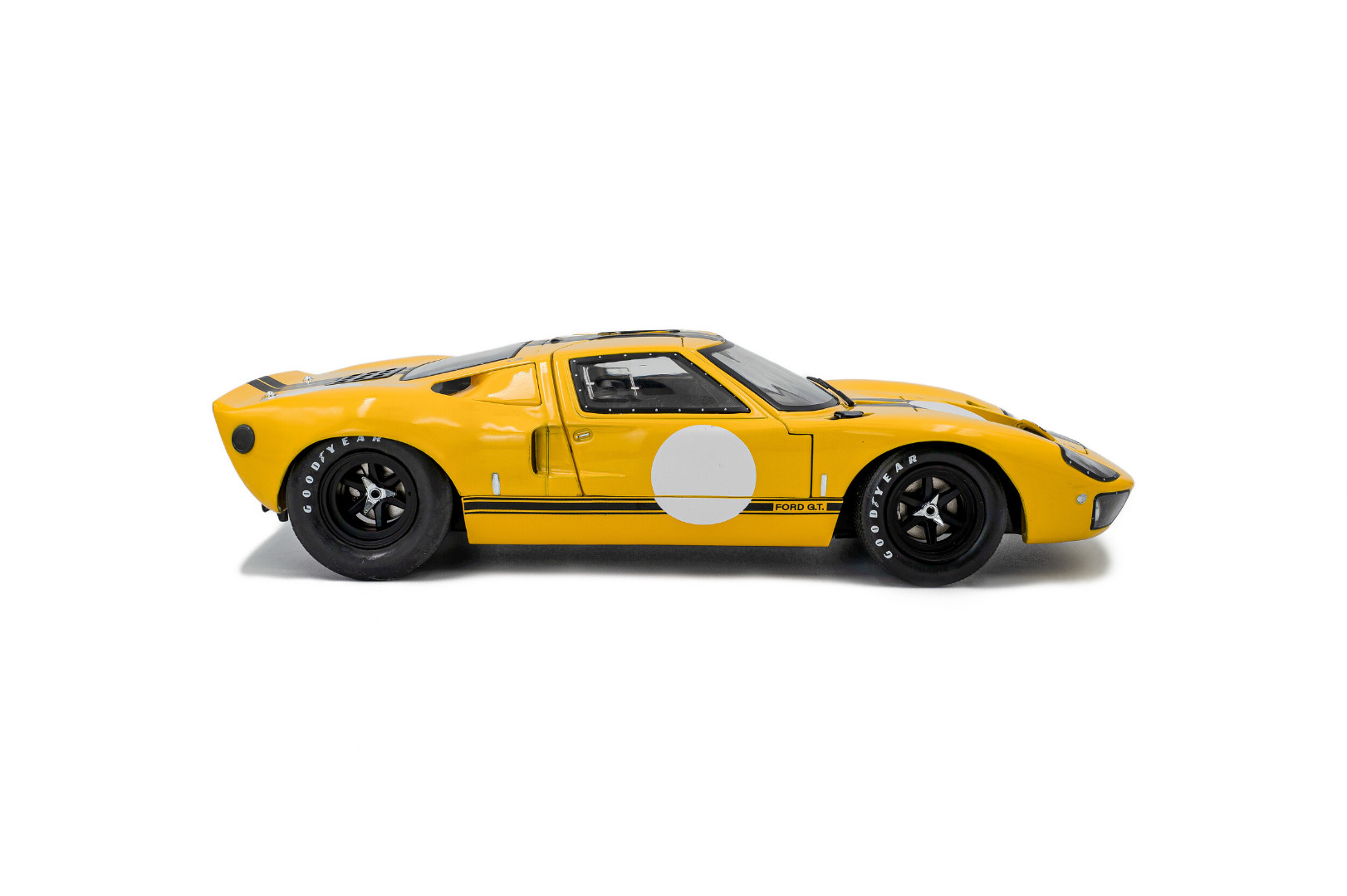 Solido Ford GT40 Mk1 1968 Yellow 1/18 ( Imagem 3 de 4 ) - Preview