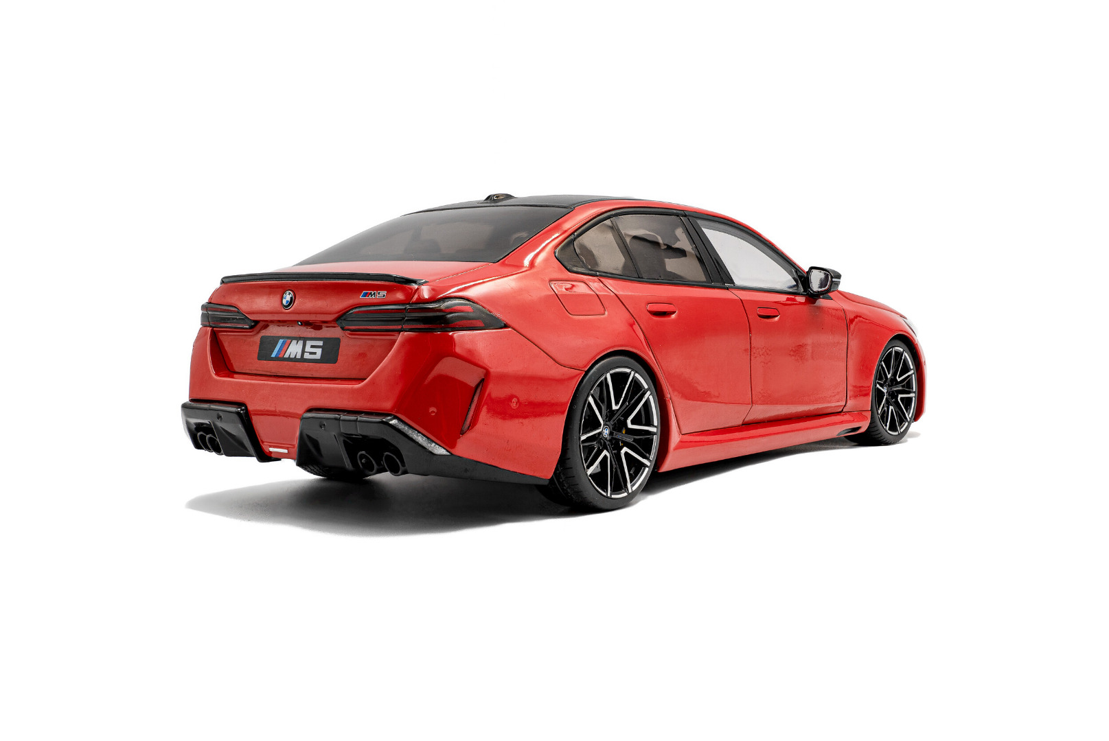 Solido BMW M5 Red 1/18 ( Imagem 2 de 4 ) - Preview