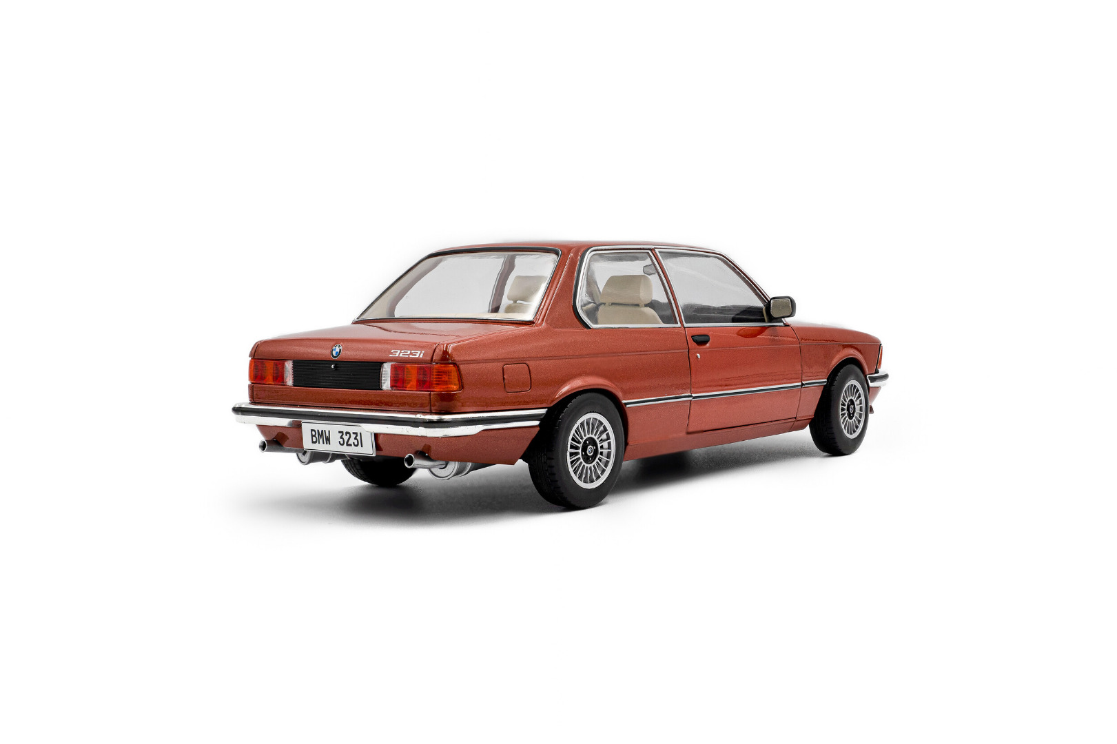 Solid BMW E21 323i 1980 (Red Brown) 1/18 ( Imagem 2 de 4 ) - Preview