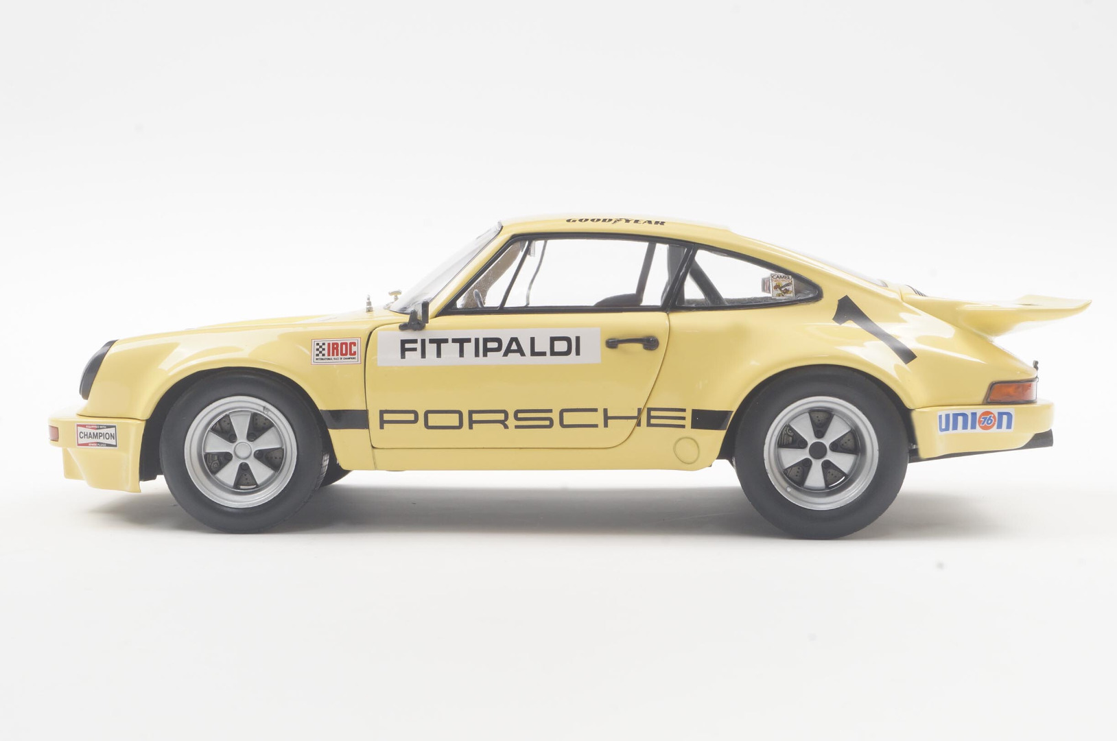 Solido Porsche 911 Iroc 1974 #1 Fittipaldi Yellow 1/18 ( Imagem 3 de 4 ) - Preview