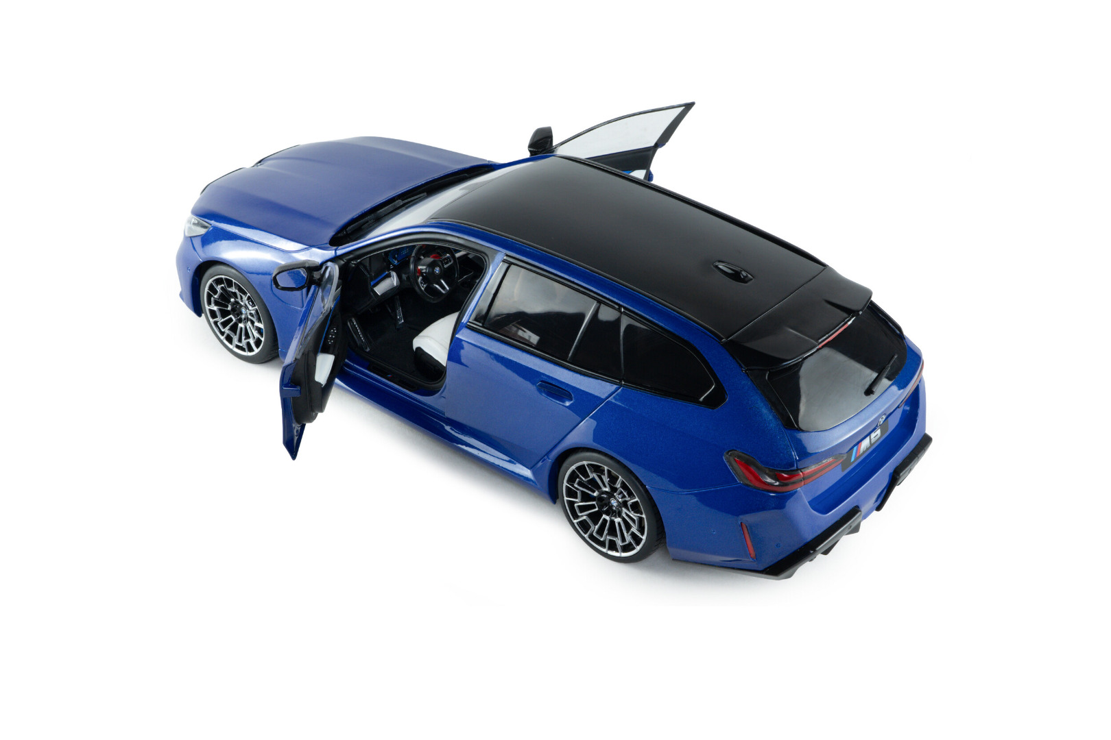 Solid BMW M5 Touring (G99) Metallic Blue 1/18 ( Imagem 4 de 4 ) - Preview