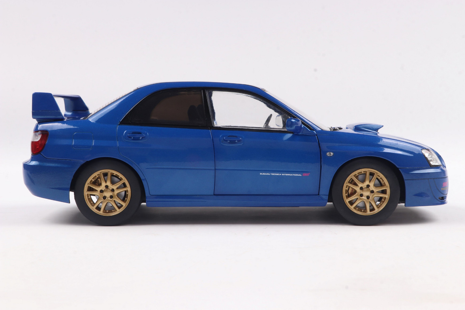 Solido Subaru Impreza WRX STI 2003 Azul 1/18 ( Imagem 3 de 4 ) - Preview