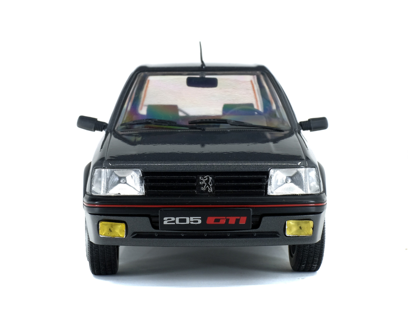 Solid PEUGEOT 205 GTI 1.9L MK2 - GRIS MAGNUM - 1990 1:18 ( Imagem 2 de 4 ) - Preview