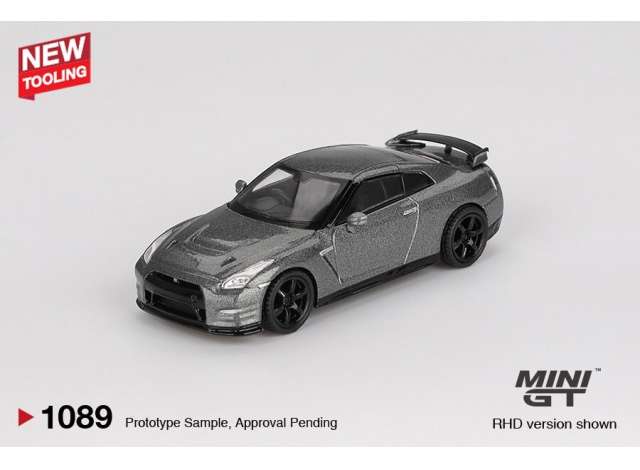 Mini GT 2013 Nissan GT-R NISMO R35 CRS Dark Metal Gray Version 1:64 ( Imagem 2 de 3 ) - Preview